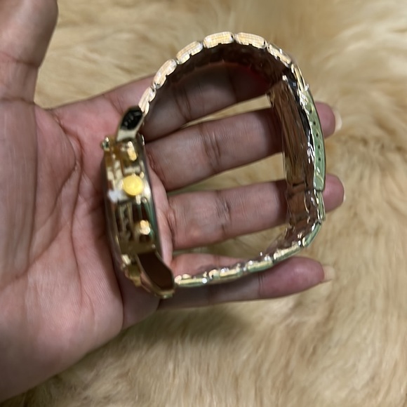 Gold Tone w/Rope Detail Metal Quartz Style Men’s Watch - Picture 6 of 6